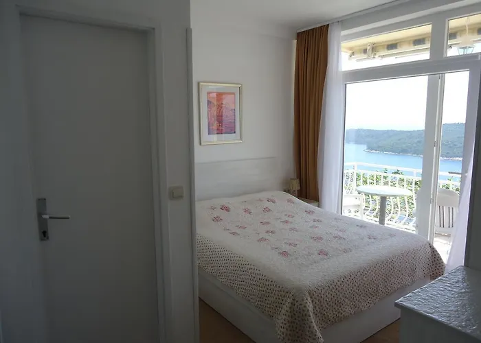 Πανσιόν Peric 3*